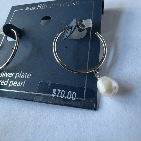 NEW Women’s Fine Silver Plate Cultured Pearl Earrings by Belk Silverworks NWT - Picture 4 of 4